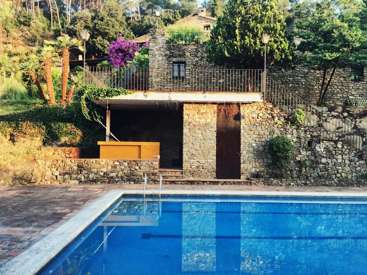 Masia Can Pou Canet de Adri Country house
